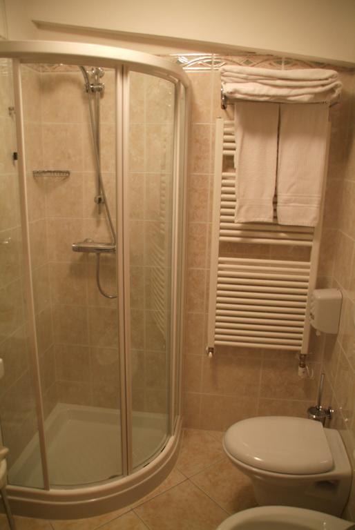 Hotel Erika Madonna Extérieur photo